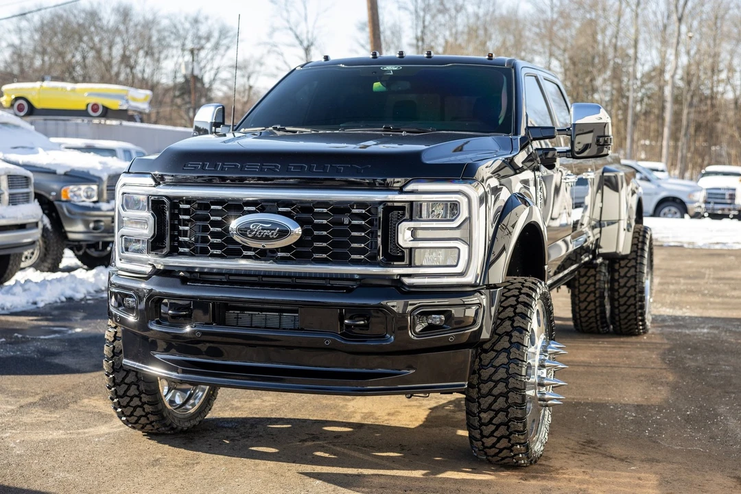2025 Ford Super Duty 5th Gen - Image 7 of 21