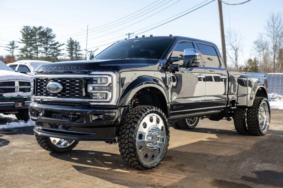 2025 Ford Super Duty 5th Gen - Image 6 of 21
