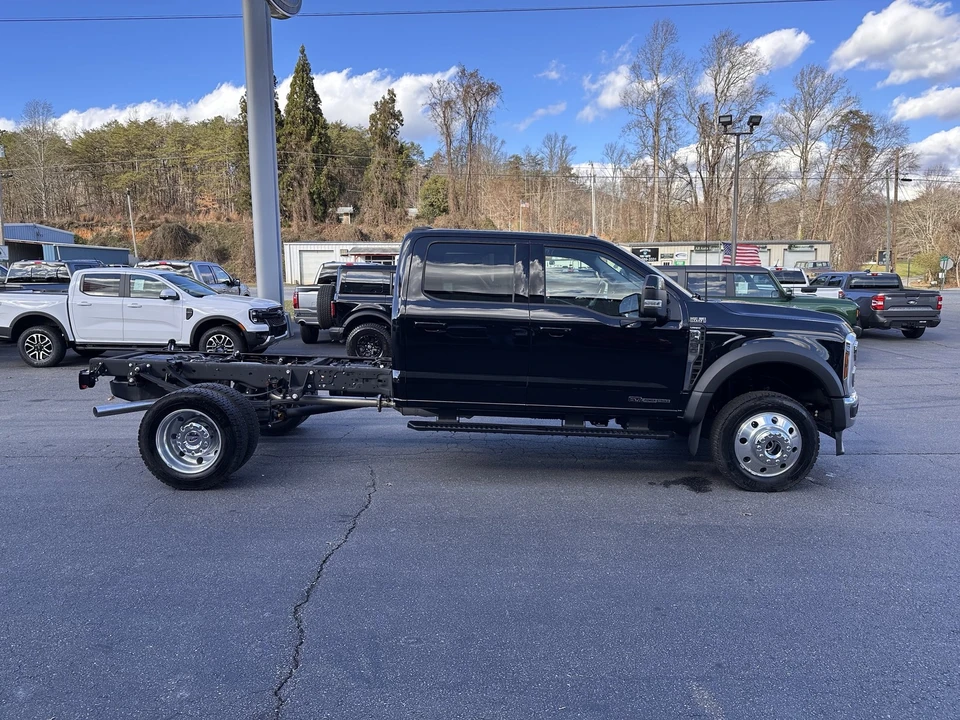 2025 Ford Super Duty 5th Gen - Image 5 of 12
