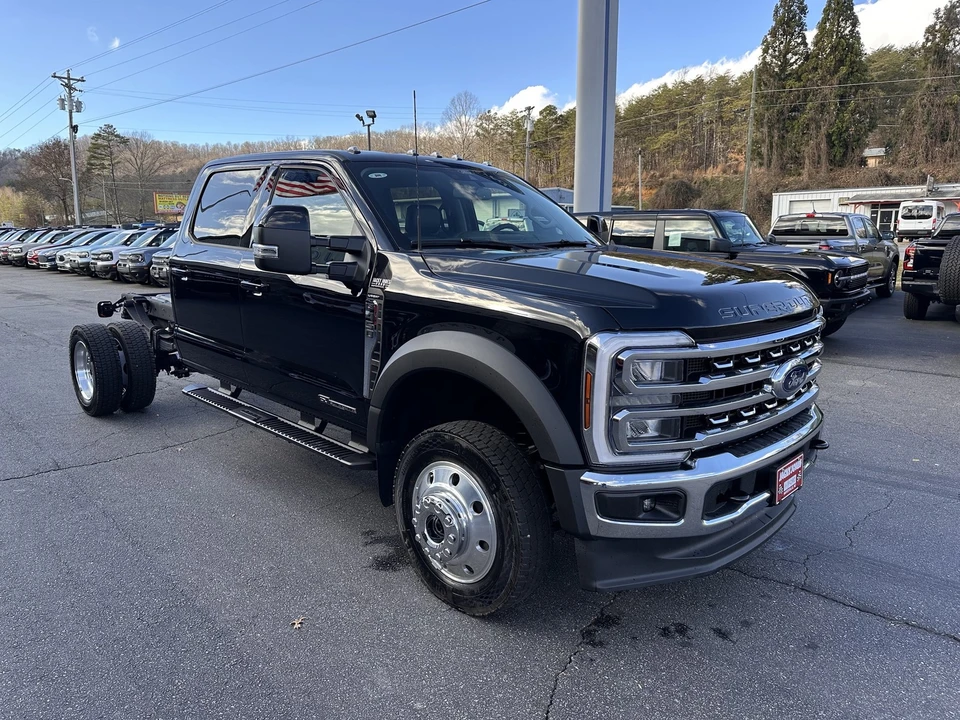 2025 Ford Super Duty 5th Gen - Image 4 of 12