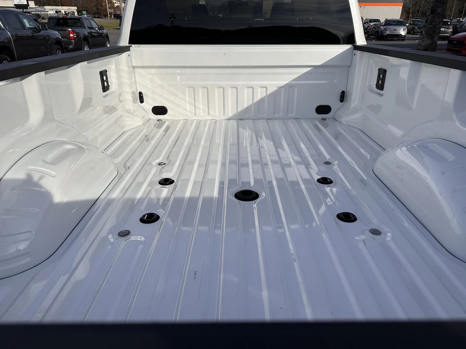 2025 Ford Super Duty 5th Gen - Image 9 of 12
