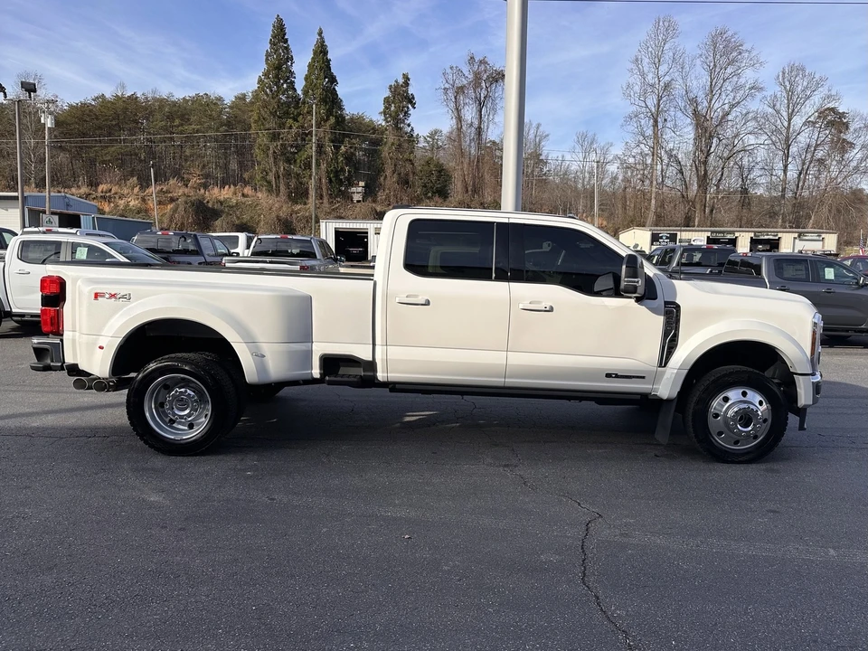 2025 Ford Super Duty 5th Gen - Image 5 of 12