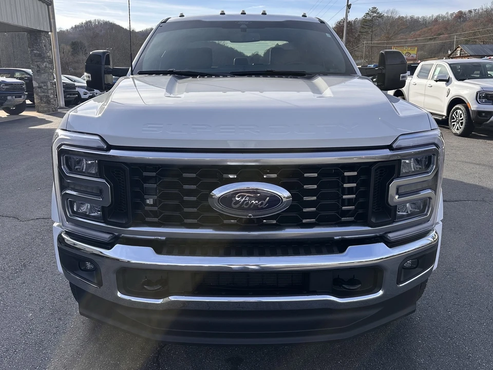 2025 Ford Super Duty 5th Gen - Image 3 of 12