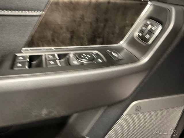 2025 Ford Super Duty 5th Gen - Image 11 of 19
