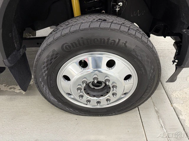 2025 Ford Super Duty 5th Gen - Image 4 of 19