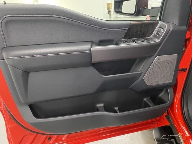 2025 Ford Super Duty 5th Gen - Image 9 of 12