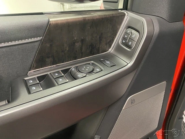 2025 Ford Super Duty 5th Gen - Image 10 of 12