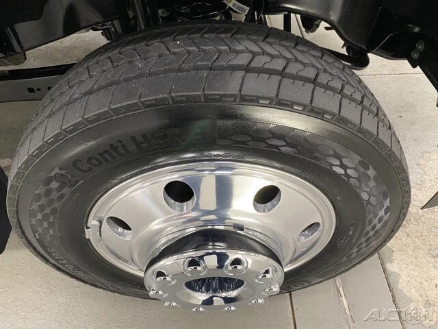 2025 Ford Super Duty 5th Gen - Image 4 of 12