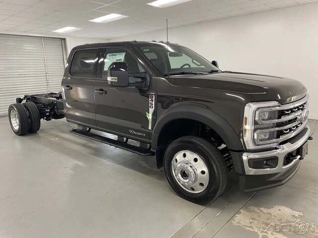 2025 Ford Super Duty 5th Gen - Image 3 of 12