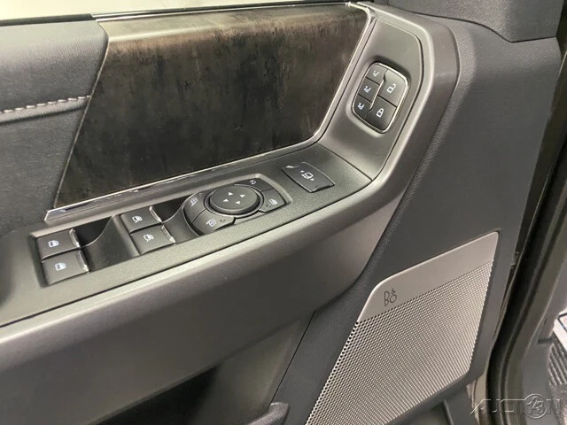 2025 Ford Super Duty 5th Gen - Image 11 of 12