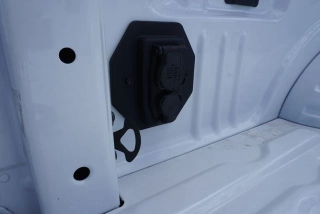 2025 Ford Super Duty 5th Gen - Image 12 of 21