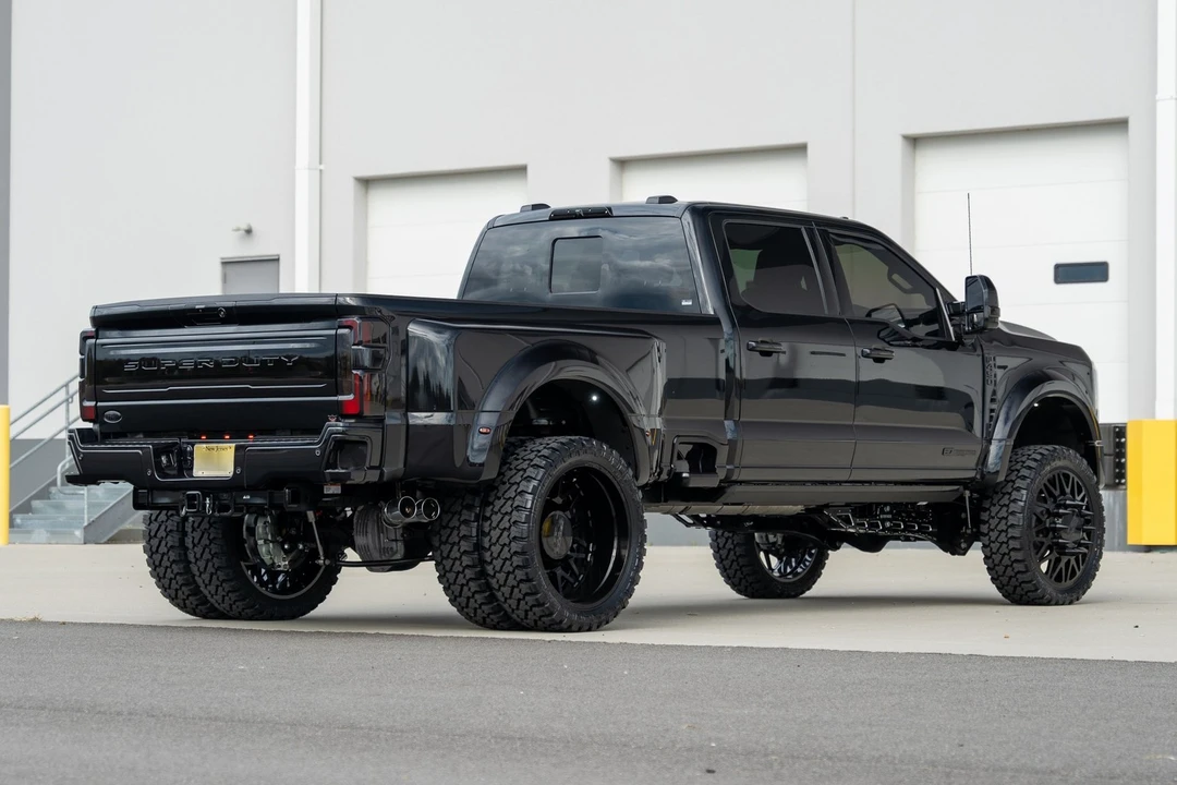 2025 Ford Super Duty 5th Gen - Image 11 of 21