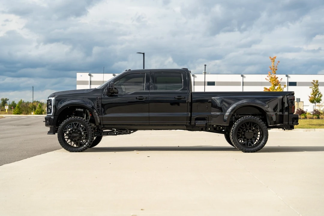 2025 Ford Super Duty 5th Gen - Image 7 of 21