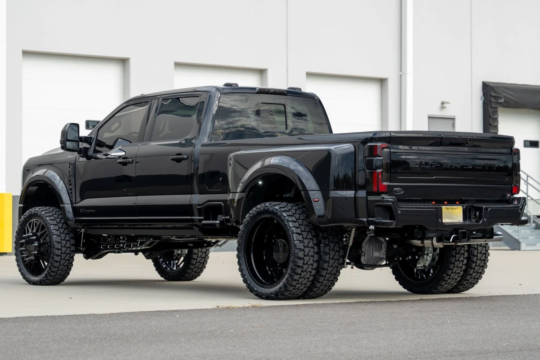 2025 Ford Super Duty 5th Gen - Image 8 of 21