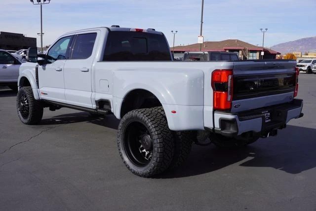 2025 Ford Super Duty 5th Gen - Image 8 of 21