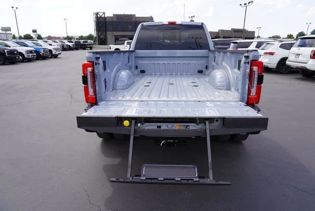 2025 Ford Super Duty 5th Gen - Image 11 of 21