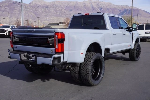 2025 Ford Super Duty 5th Gen - Image 13 of 21