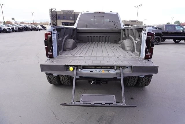 2025 Ford Super Duty 5th Gen - Image 11 of 21