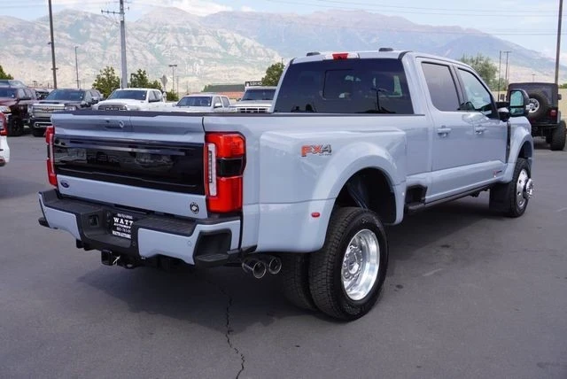 2025 Ford Super Duty 5th Gen - Image 13 of 21