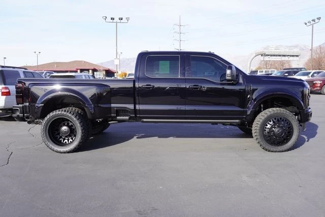 2025 Ford Super Duty 5th Gen - Image 14 of 21