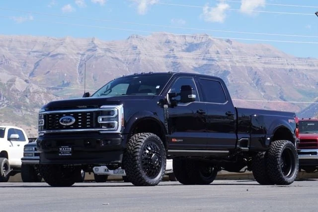 2025 Ford Super Duty 5th Gen - Image 2 of 21
