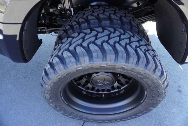 2025 Ford Super Duty 5th Gen - Image 19 of 21