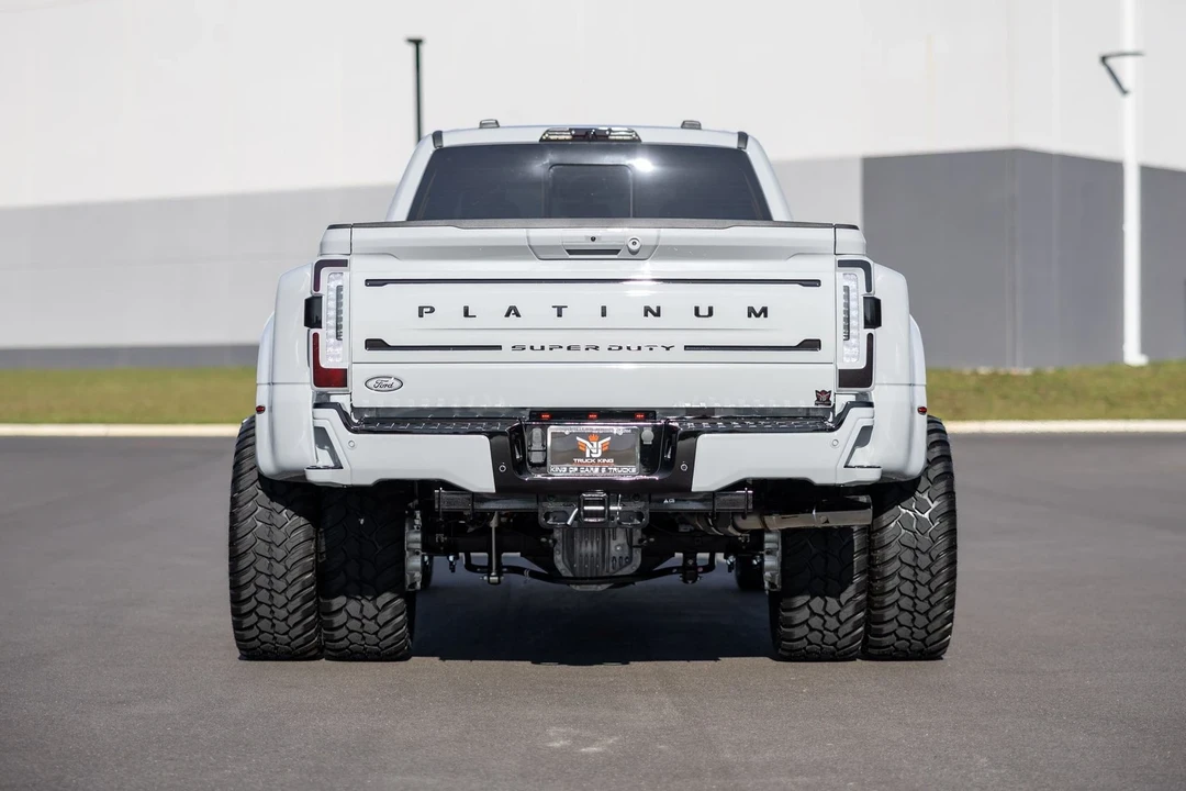 2025 Ford Super Duty 5th Gen - Image 17 of 21