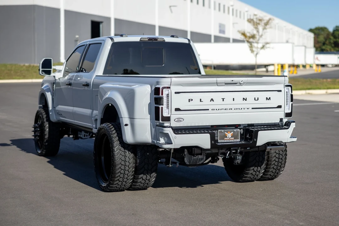 2025 Ford Super Duty 5th Gen - Image 16 of 21