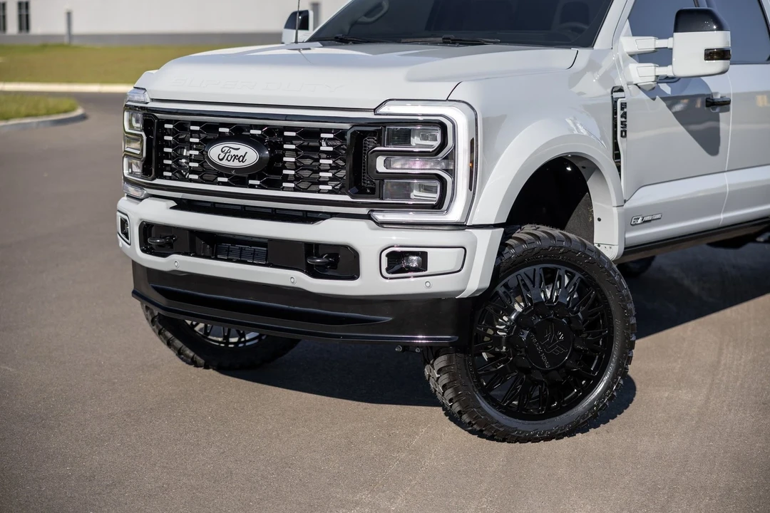 2025 Ford Super Duty 5th Gen - Image 3 of 21