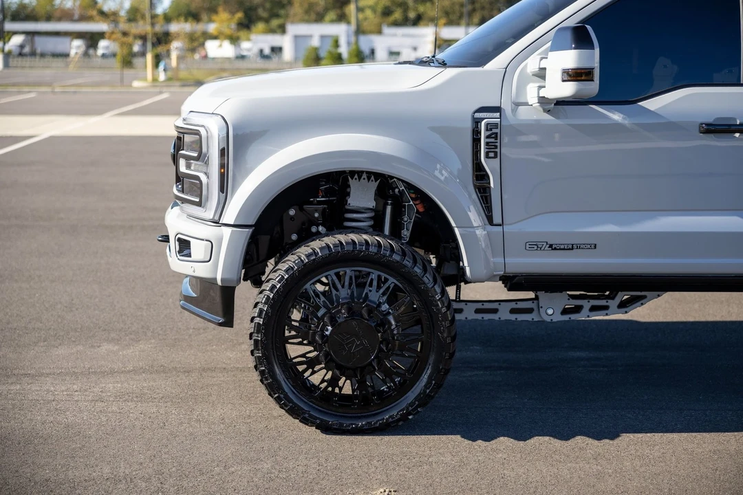 2025 Ford Super Duty 5th Gen - Image 12 of 21