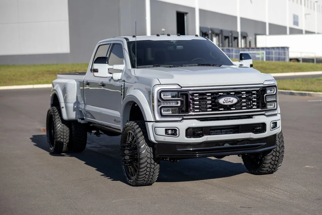 2025 Ford Super Duty 5th Gen - Image 7 of 21