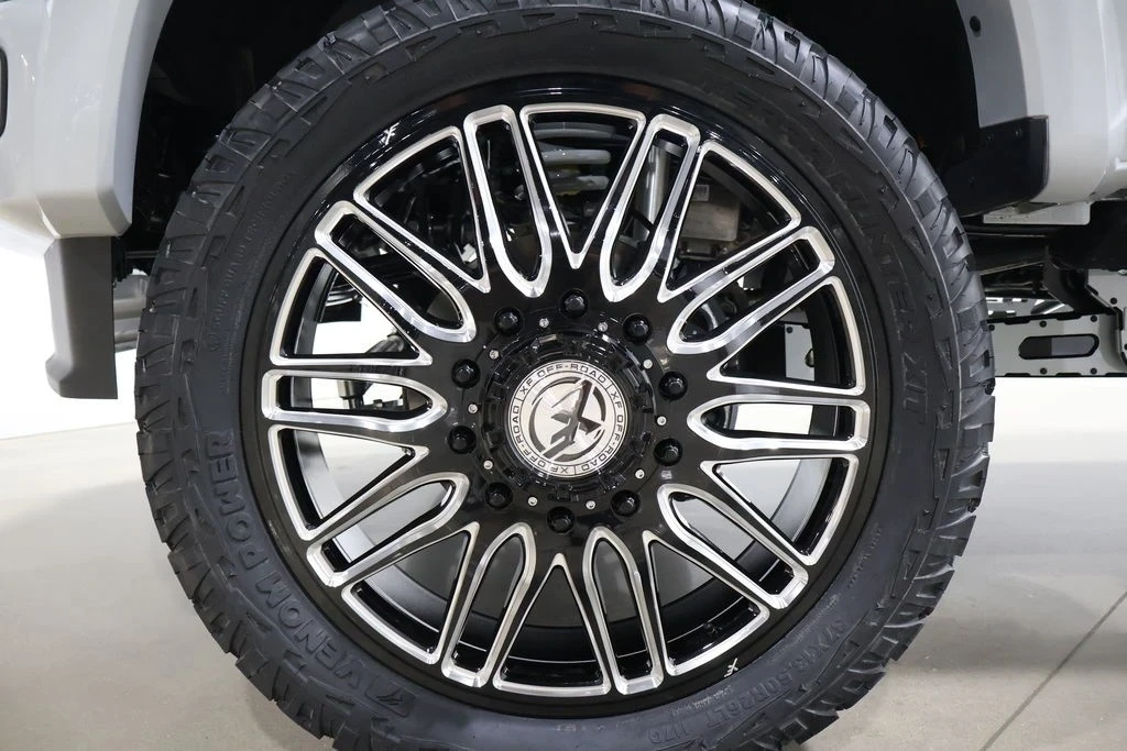 2025 Ford Super Duty 5th Gen - Image 13 of 21