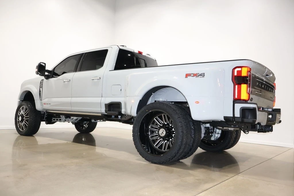 2025 Ford Super Duty 5th Gen - Image 7 of 21