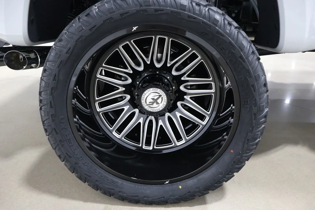 2025 Ford Super Duty 5th Gen - Image 16 of 21