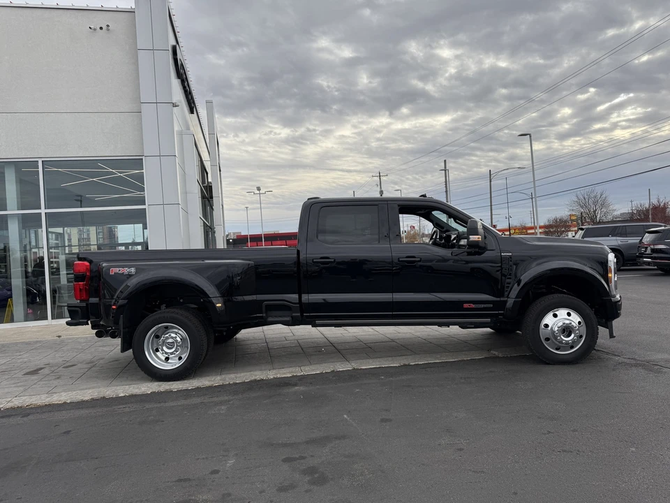 2025 Ford Super Duty 5th Gen - Image 9 of 21