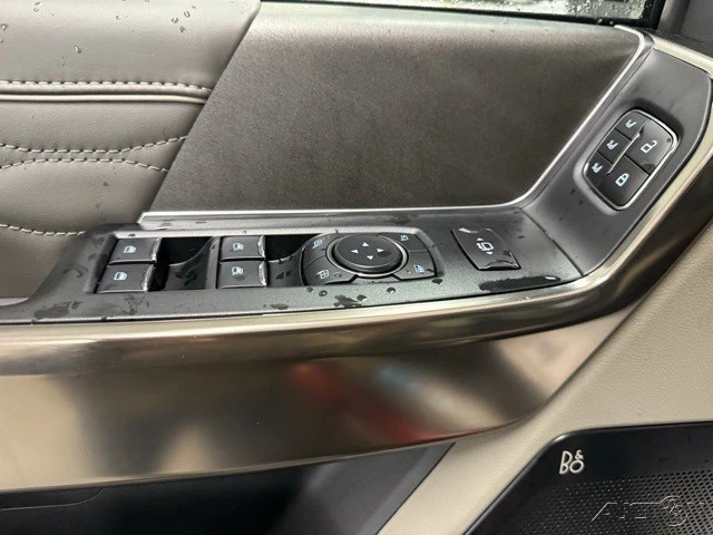 2025 Ford Super Duty 5th Gen - Image 9 of 15