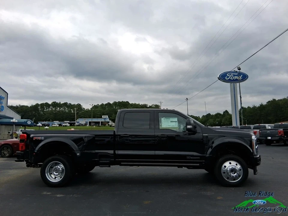 2025 Ford Super Duty 5th Gen - Image 18 of 21