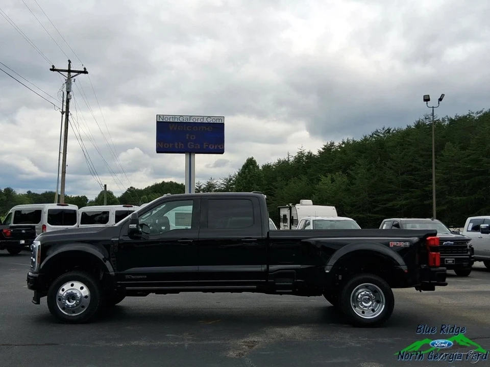 2025 Ford Super Duty 5th Gen - Image 13 of 21