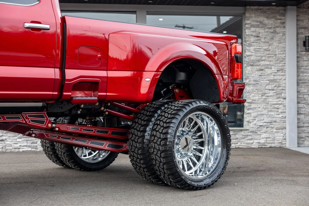 2025 Ford Super Duty 5th Gen - Image 4 of 21