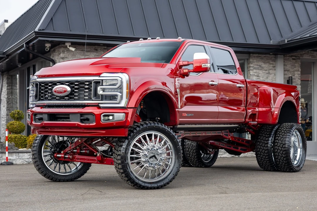 2025 Ford Super Duty 5th Gen - Image 2 of 21