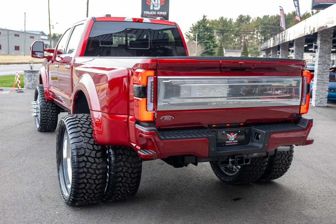 2025 Ford Super Duty 5th Gen - Image 14 of 21