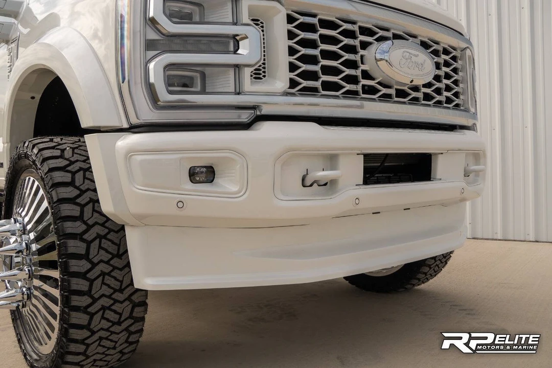 2025 Ford Super Duty 5th Gen - Image 17 of 21