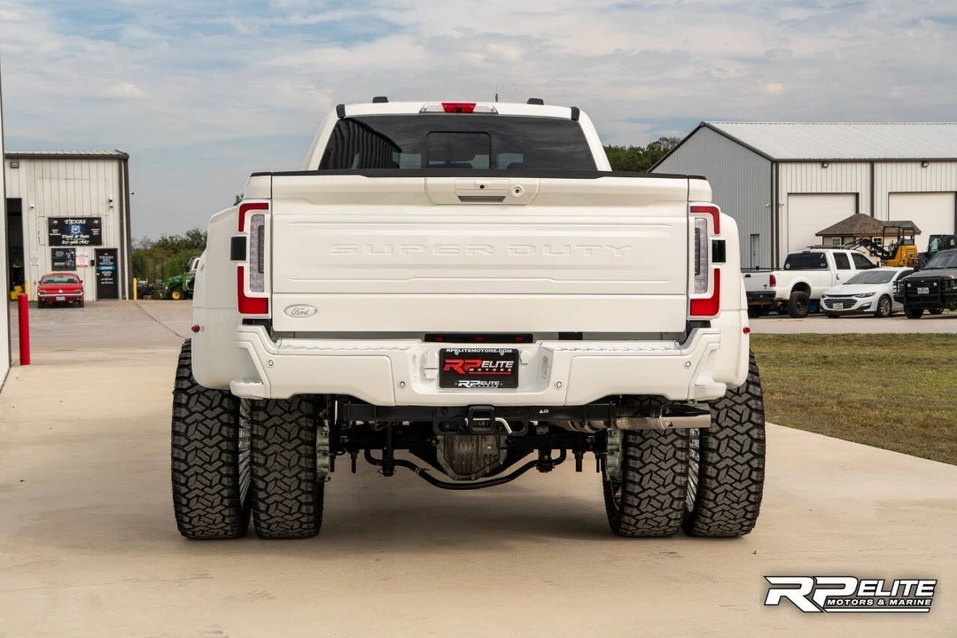 2025 Ford Super Duty 5th Gen - Image 7 of 21