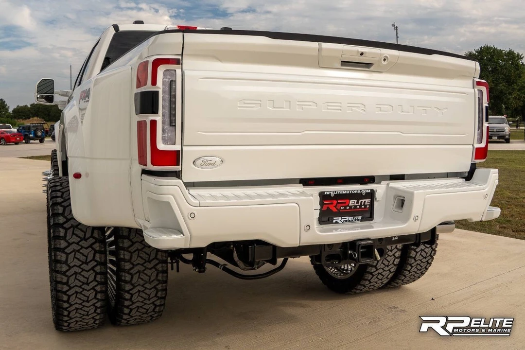 2025 Ford Super Duty 5th Gen - Image 6 of 21