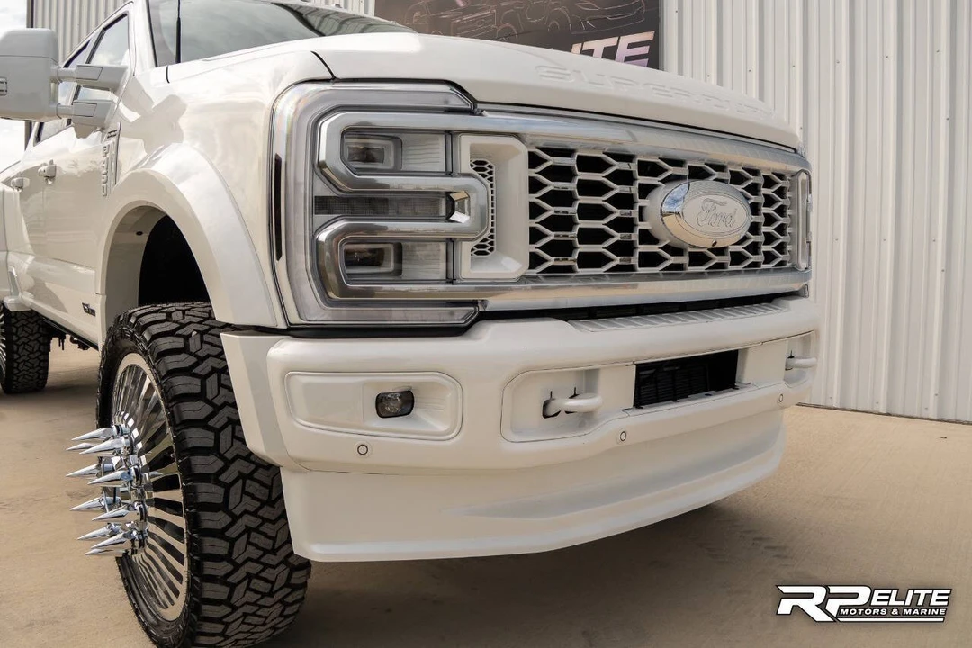 2025 Ford Super Duty 5th Gen - Image 16 of 21
