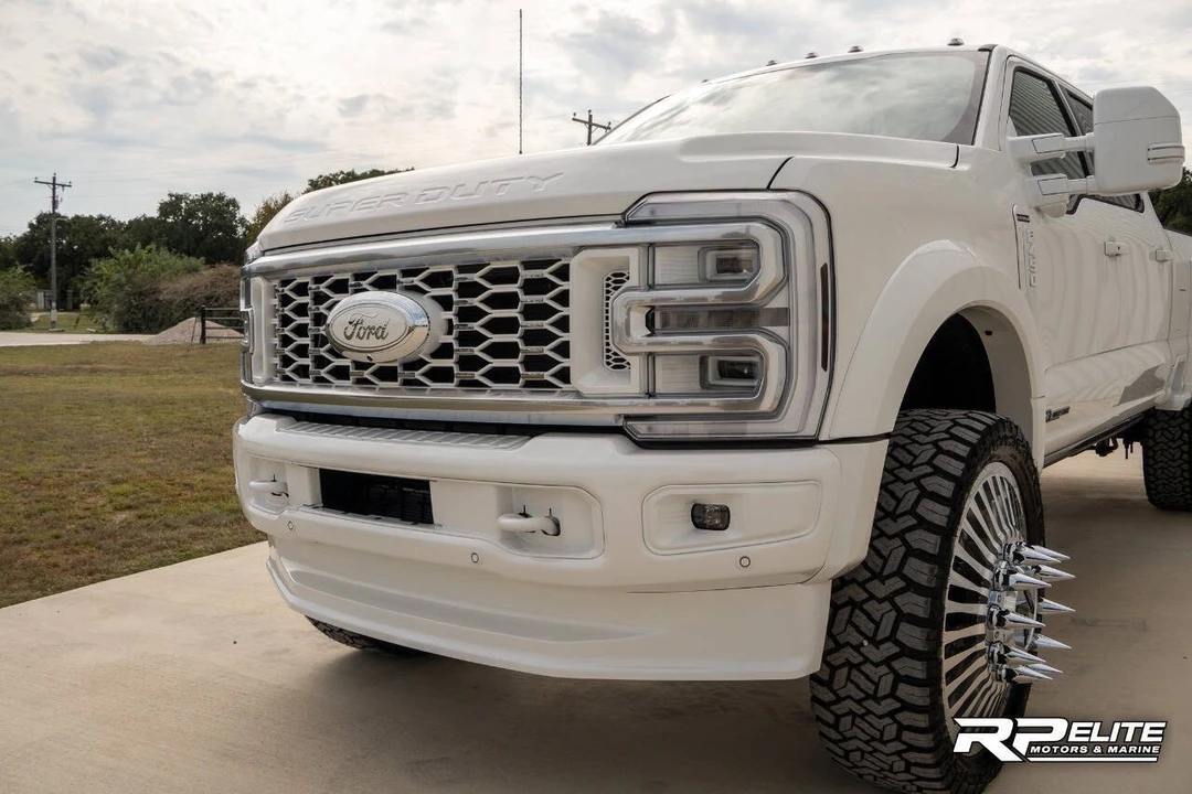 2025 Ford Super Duty 5th Gen - Image 19 of 21