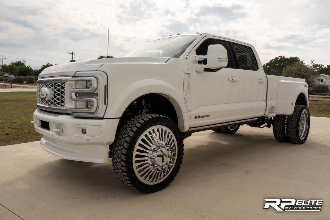 2025 Ford Super Duty 5th Gen - Image 5 of 21