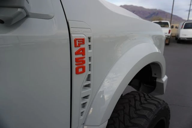 2025 Ford Super Duty 5th Gen - Image 19 of 21