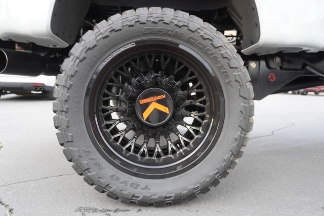 2025 Ford Super Duty 5th Gen - Image 17 of 21