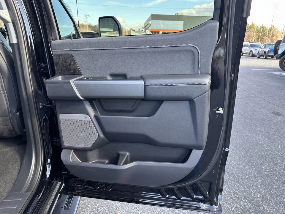 2025 Ford Super Duty 5th Gen - Image 13 of 21